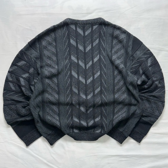 VTG Textured Knit Sweater - Picture 3 of 3